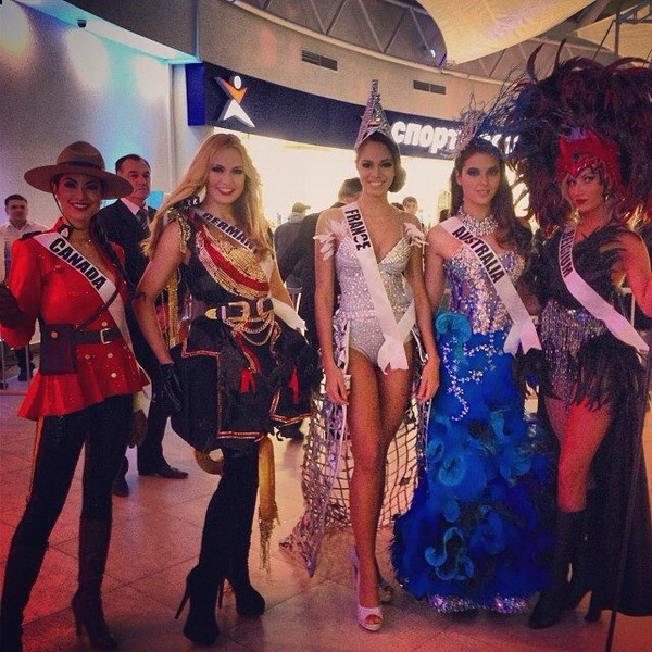 Thí sinh Miss Universe 2013 lộng lẫy trong đêm trình diễn trang phục Dân tộc 31