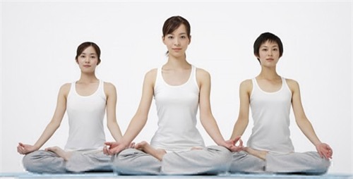 Ngoài tác dụng nâng cao sức khỏe, yoga còn mang lại cho người tập một vóc dáng cân đối, gọn gàng.
