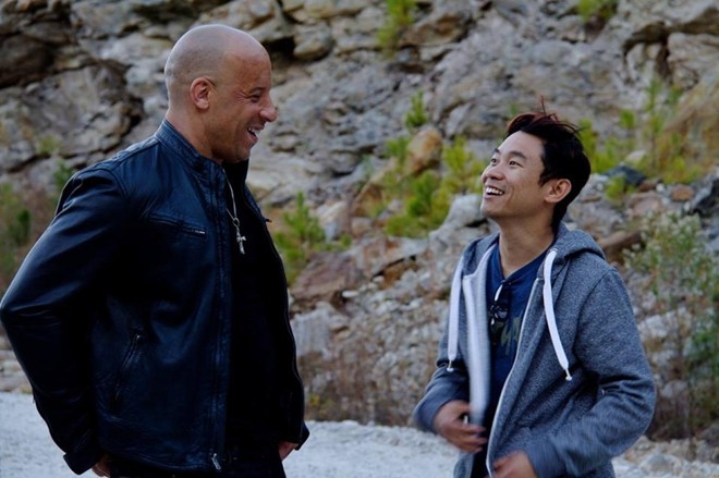 Đạo diễn James Wan bên cạnh ngôi sao Vin Diesel của loạt phim.
