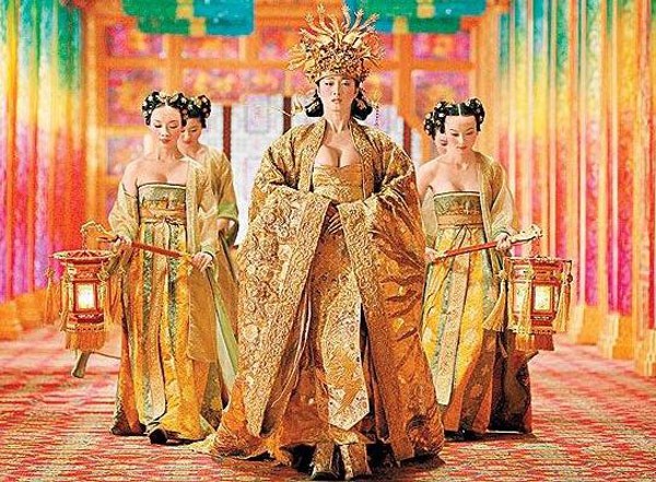 Hoàng Kim Giáp từng khiến người xem choáng vì sự chèn ép thái quá của các vai nữ trong phim.