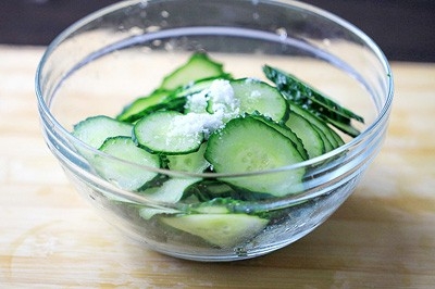 Salad dưa chuột chua giòn khó chối từ 6