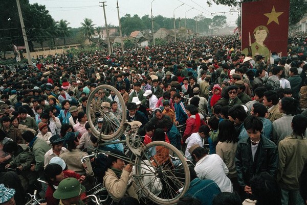 Bộ ảnh sống động về Hà Nội năm 1989 của nhiếp ảnh gia người Mỹ 14