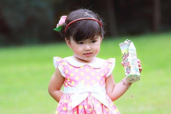 Cô bé 3 tuổi xinh như thiên thần nổi tiếng khắp Thái Lan 7