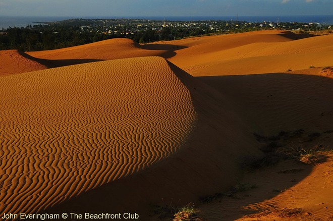 Những đồi cát đẹp hút hồn của Việt Nam