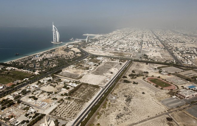 Thành phố giàu có nhất thế giới Dubai nhìn từ trên cao
