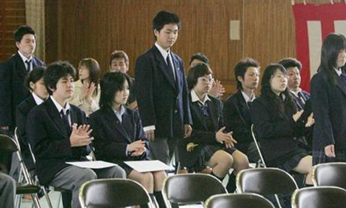 Kì thi tuyển sinh đại học ở Nhật cũng vô cùng cam go và căng thẳng. Ảnh: Cfp