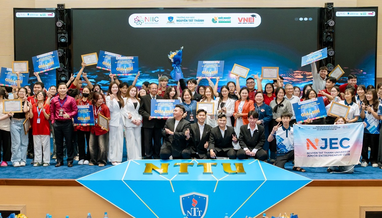 Dự án Fessa – AI mô phỏng phẫu thuật đạt giải nhất Ngày hội Khởi nghiệp và Tìm kiếm ý tưởng sáng tạo NTTU lần 1- năm 2025