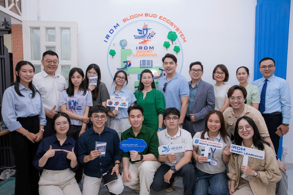Viện Nghiên cứu Phát triển Nguồn lực Việt (IRDM) ra mắt khu phức hợp học tập, chia sẻ và đổi mới BloomHub