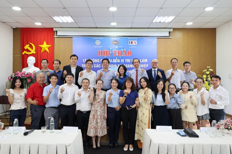 Hội Tin học TP.HCM triển khai chương trình xóa mù AI