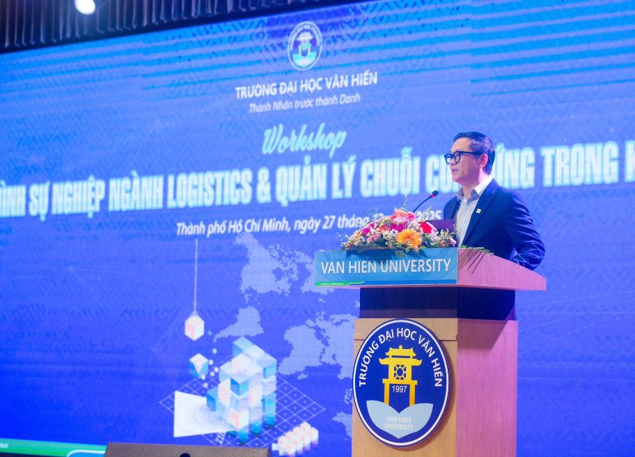 Sinh viên ĐH Văn Hiến tìm hiểu chuyên sâu về chuỗi khối Sinh viên ĐH Văn Hiến tìm hiểu chuyên sâu về chuỗi khối