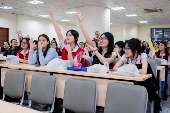 Đại học Quốc tế Hồng Bàng tổ chức workshop tâm lý cho sinh viên 1 608554993 1276501614513351 8760670192880622661 n