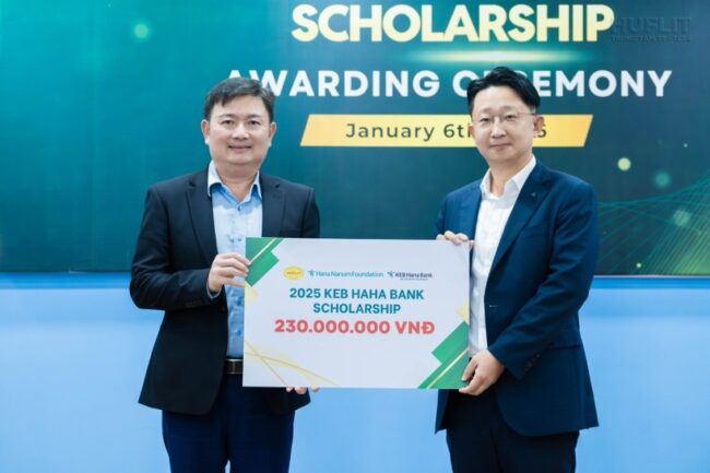 Học bổng KEB Hana tiếp sức sinh viên HUFLIT vươn lên bằng tri thức 2 612566418 1406276414874424 3399115851239391941 n 1
