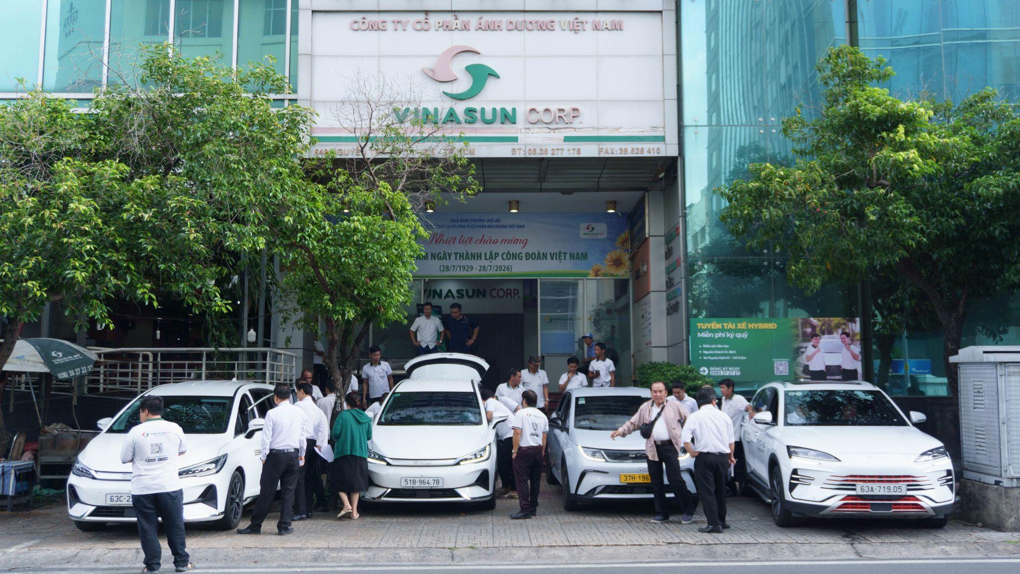 BYD NEG đào tạo kỹ năng vận hành xe điện cho 200 tài xế Vinasun BYD NEG đào tạo kỹ năng vận hành xe điện cho 200 tài xế Vinasun
