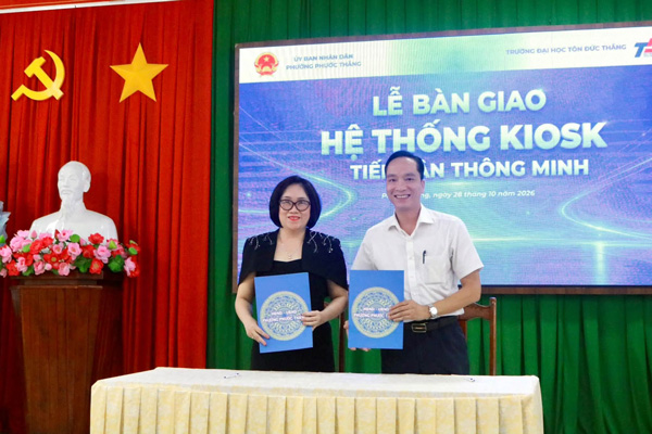 Trường Đại học Tôn Đức Thắng chuyển giao Hệ thống KIOSK Tiếp dân thông minh tại phường Phước Thắng Trường Đại học Tôn Đức Thắng chuyển giao Hệ thống KIOSK Tiếp dân thông minh tại phường Phước Thắng